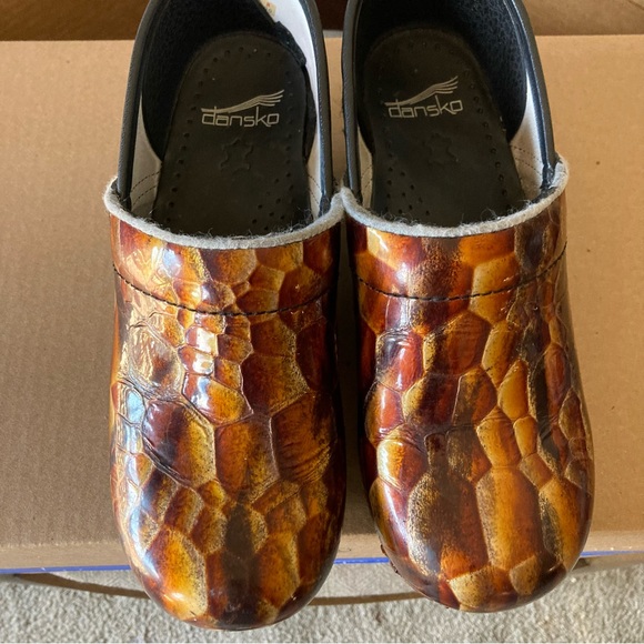 Dansko CLOGS 🐍 PRINT - Picture 12 of 12